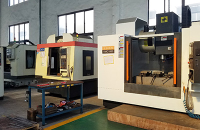Centro mecanizado CNC